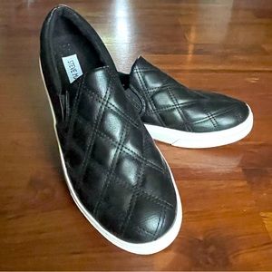 Steve Madden: quilted slip on sneaker